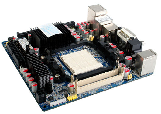 Nuevo motherboard MiniITX de Brando 1