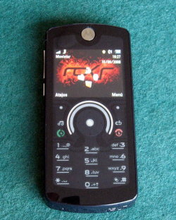 Motorola E8
