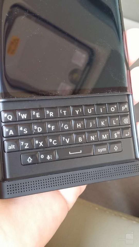 BlackBerry Venice slider 3