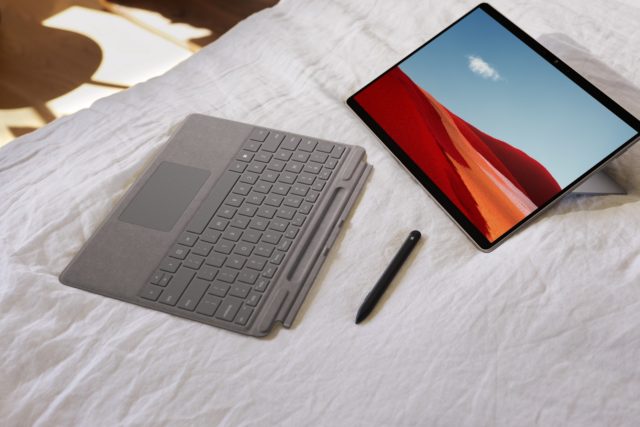 Microsoft actualiza la Surface Pro X y lanza otra Surface barata