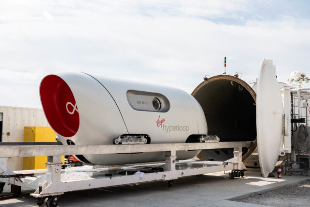 Virgin probó su primer Hyperloop con pasajeros