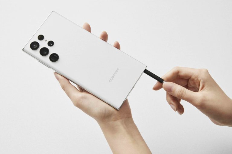 Galaxy S22 Ultra: Samsung presenta a su nuevo flagship con Snapdragon 8 Gen 1 y S-Pen incorporado