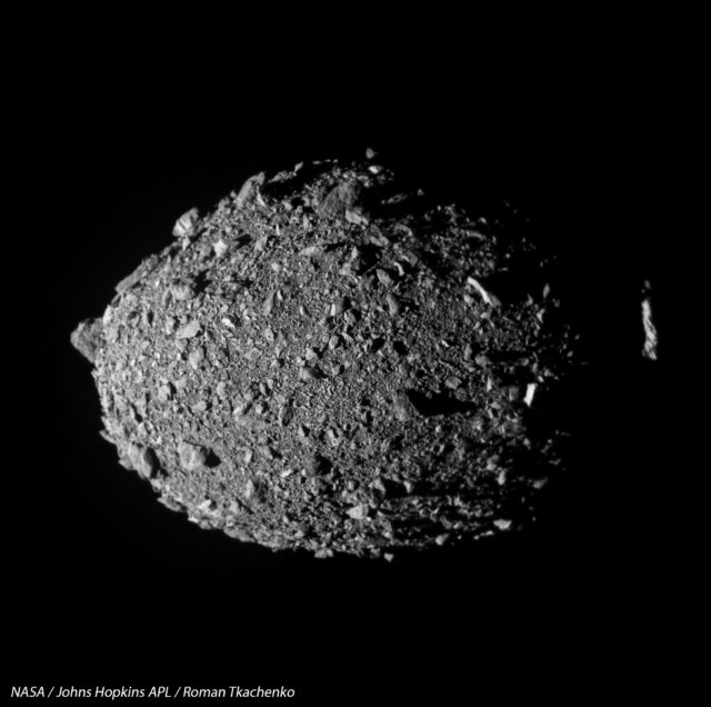 La sonda DART impacta con el asteroide Didymos foto obtenida por DART