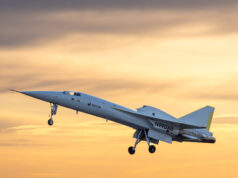 El primer vuelo del XB-1