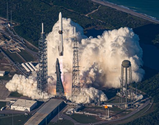 Blue Origin logra un lanzamiento perfecto de New Glenn y Amazon rebautiza el projecto Kuiper a Leo