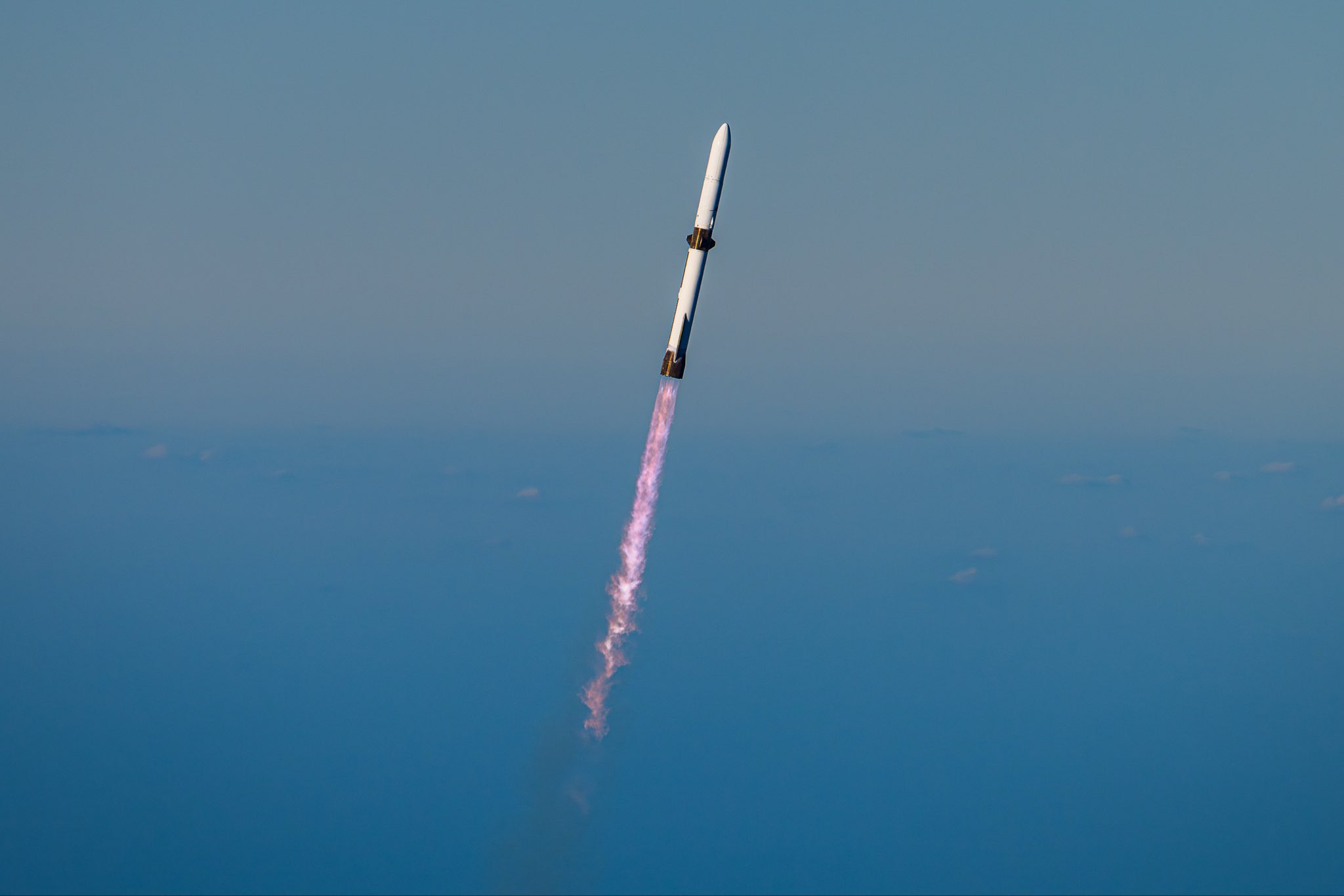 Blue Origin logra un lanzamiento perfecto de New Glenn y Amazon rebautiza el projecto Kuiper a Leo 1 Blue Origin - New Glenn