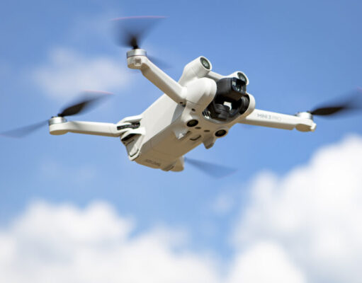 Guerra declarada: DJI demanda a la FCC por el bloqueo de sus drones en Estados Unidos