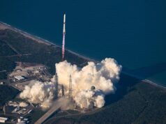 Jeff Bezos quiere poner centros de datos de IA en el espacio para competir con SpaceX